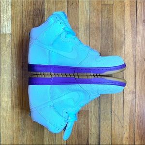 Dunk High Deluxe ‘White Hyacinth’ size 10M